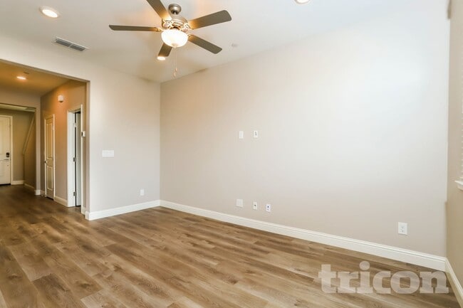 2037 Comstock Ln, Lincoln, CA 95648 - photo 2