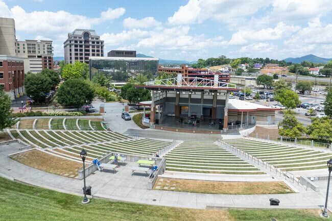 The Amphitheater at Elmwood Park can comfortably seat 4,000 guests.