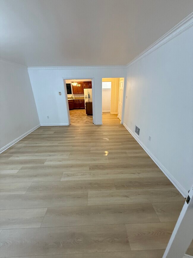 846 N Sweetzer Ave unit 846 N Sweetzer Ave, West Hollywood, CA 90069 - photo 6