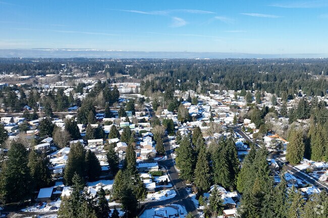 Located along Interstate 5, Silver Lake is just an 8-mile drive from downtown Everett.