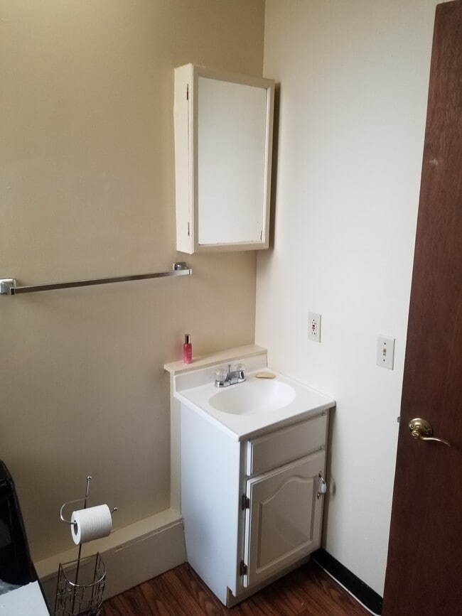 1226 W Allegheny Ave unit 1226 2 fRONT, Philadelphia, PA 19133 - photo 7