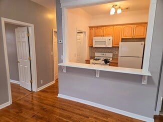 9706 Metropolitan Ave Unit 2F, Forest Hills, NY 11375