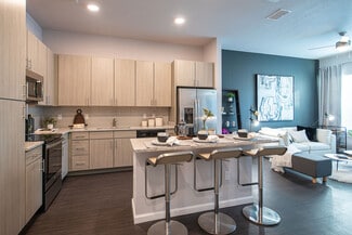 486 Centerpointe Cir, Altamonte Springs, FL 32701