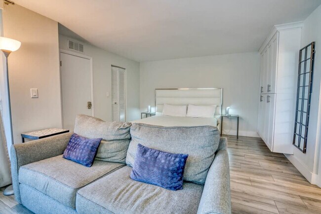 5700 Bonita Beach Rd SW unit FL2-ID1226362P, Bonita Springs, FL 34134 - photo 3