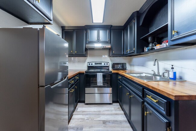 1538 S 19th St unit ID1268399P, Corpus Christi, TX 78404 - photo 4