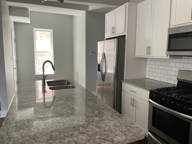 Kitchen with table/desk nook