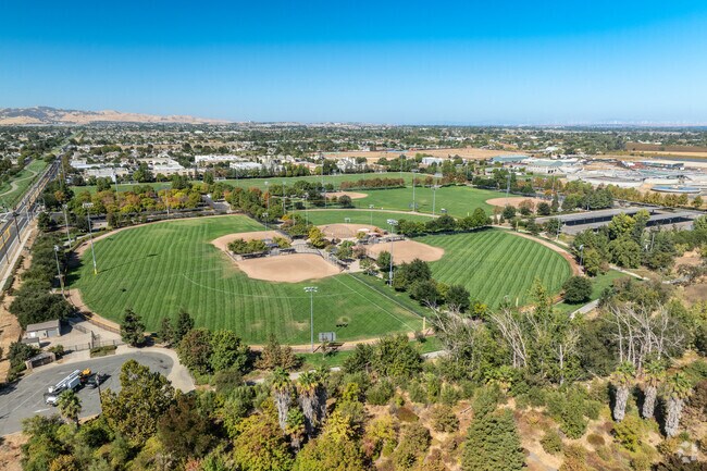 Sunset Park Athletic Complex: A premier spot for athletes in Brentwood.