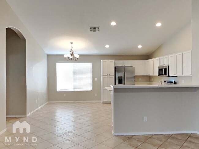 813 S 125th Ave, Avondale, AZ 85323 - photo 5