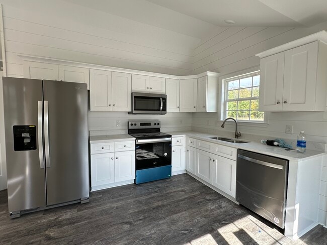 1692 Walton St unit B, Dalton, GA 30721 - photo 3