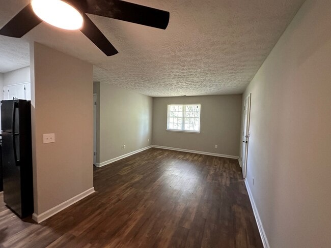 Spacious living room