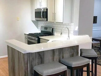 305 Dresher Woods Dr Unit 305, Dresher, PA 19025