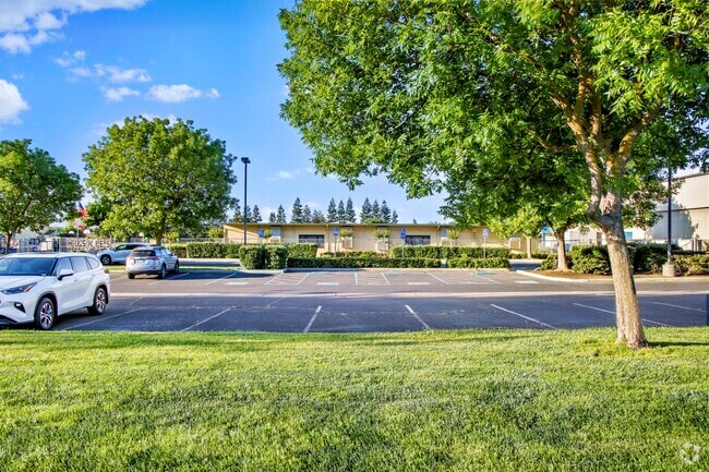 Fox Road Elementary School in Hughson, Ca is an excellent public school option.