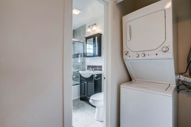 Mid-Century Property Amid South LA’s Vital Commercial Corridor, Los Angeles, CA 90043 - photo 3