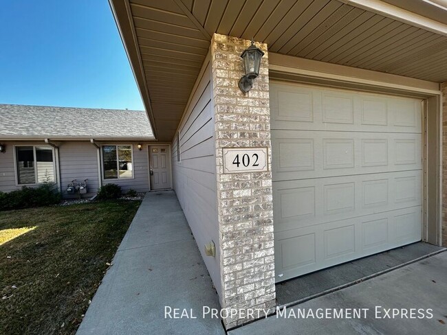 402 9th Ave, Brandon, SD 57005 - photo 3