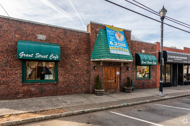 Grant Street Cafe in Dumont.
