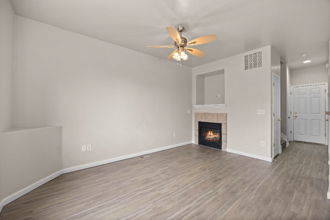 2821 Willow Tree Ln unit F, Fort Collins, CO 80525 - photo 2