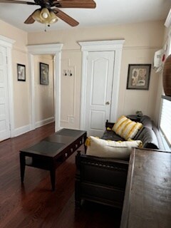 457 Front St unit second floor, Hempstead, NY 11550 - photo 2