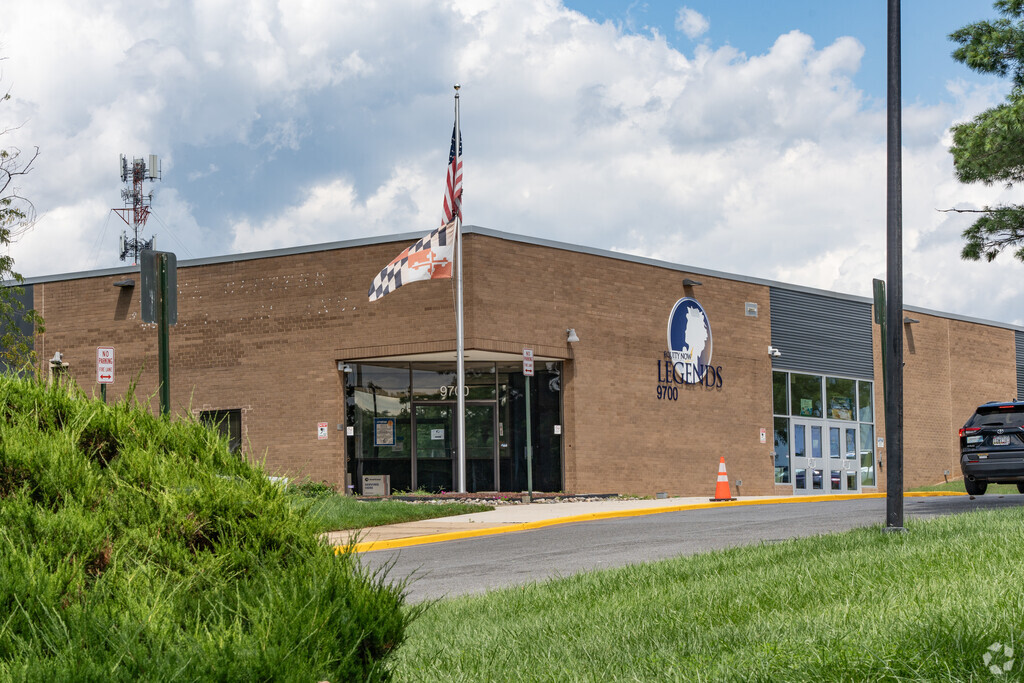 Legend Public Charter School provides education in the neighborhood of 
Seabrook