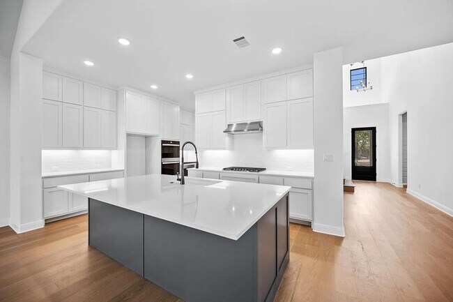 1509 Jay Wolf Dr, Georgetown, TX 78628 - photo 6