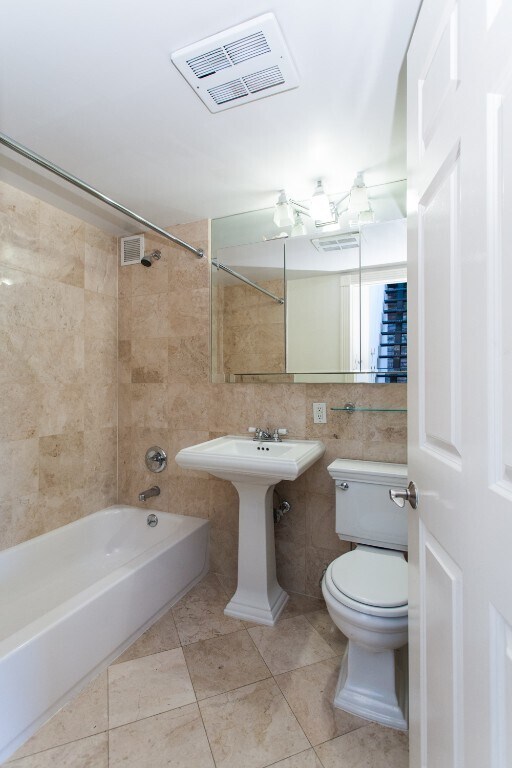 47 1/2 E 1st St unit 5F, New York, NY 10003 - photo 5