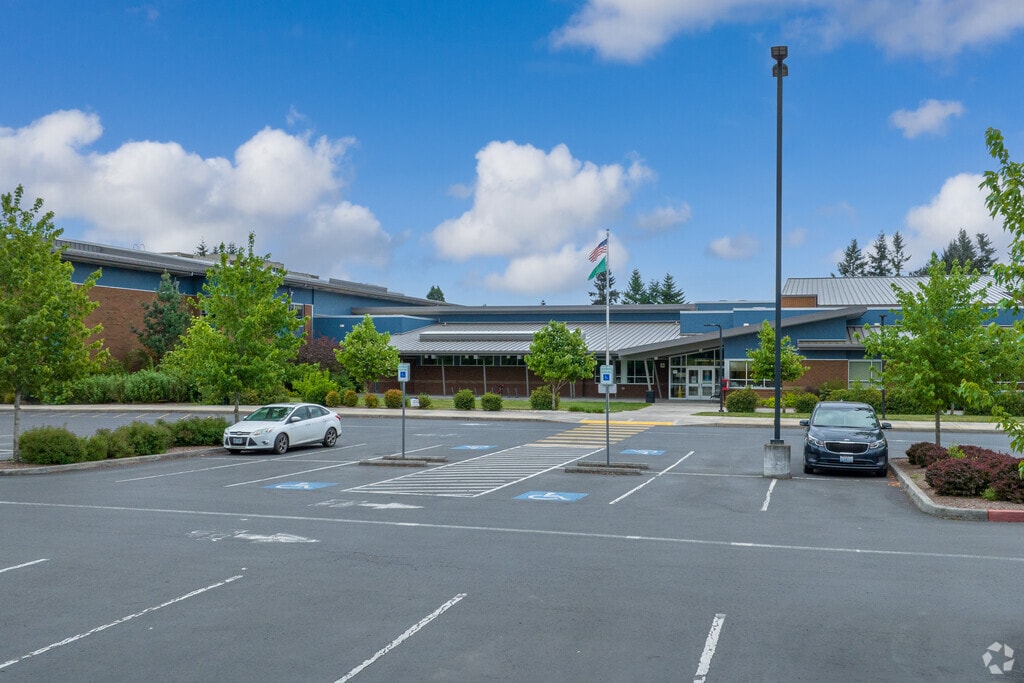 Crestline Elementary School serves families near SE 7th Street in Cascade Park.