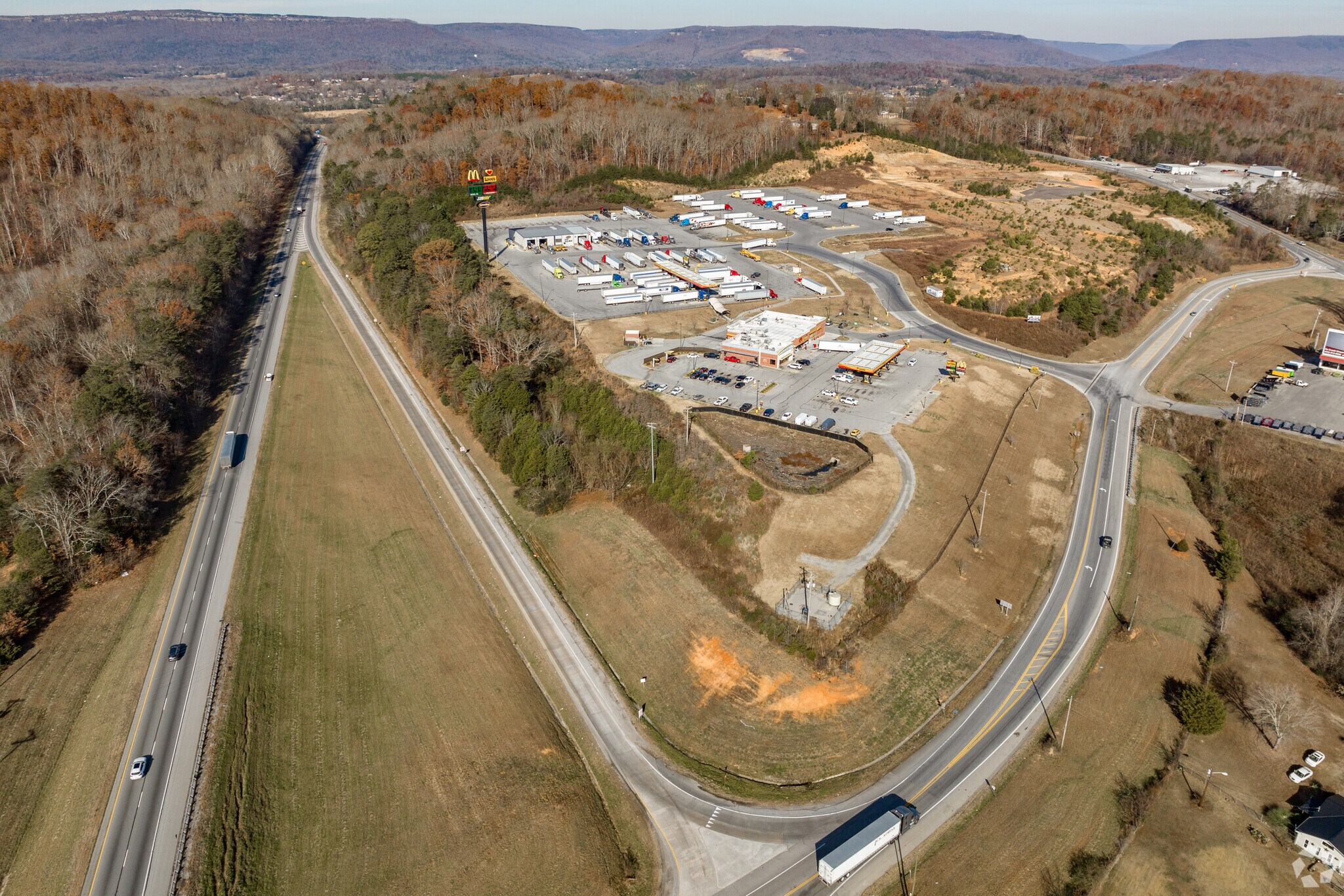 Interstate 24 connects Rankin Cove-East Hill to Chattanooga in just 30 minutes.