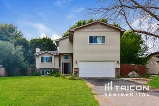 9864 Wake St NE, Circle Pines, MN 55014