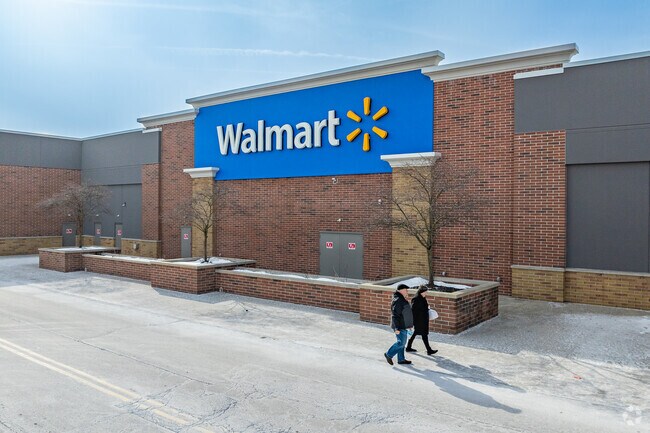The residents of Marysville enjoy shopping at Walmart Supercenter.