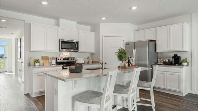 3902 Limeklin Falls Loop, Davenport, FL 33837 - photo 3