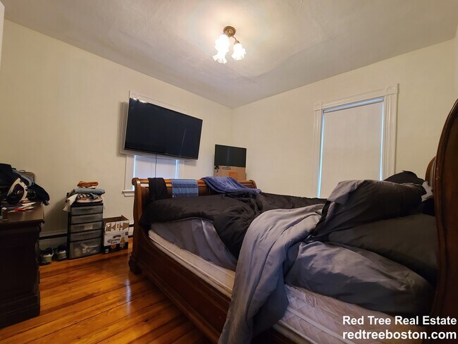 5 Aldie St unit 3-bed 1bathU1 Allsto, Boston, MA 02134 - photo 5