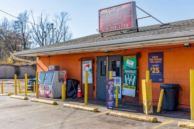 Pine Lawn Food Market is a small grocery store with good prices and good products.