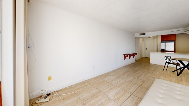 2780 NE 183rd St unit 408, Aventura, FL 33160 - photo 2