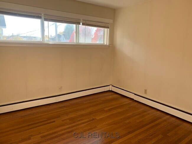 7 Spruce St unit 1, Waltham, MA 02453 - photo 4