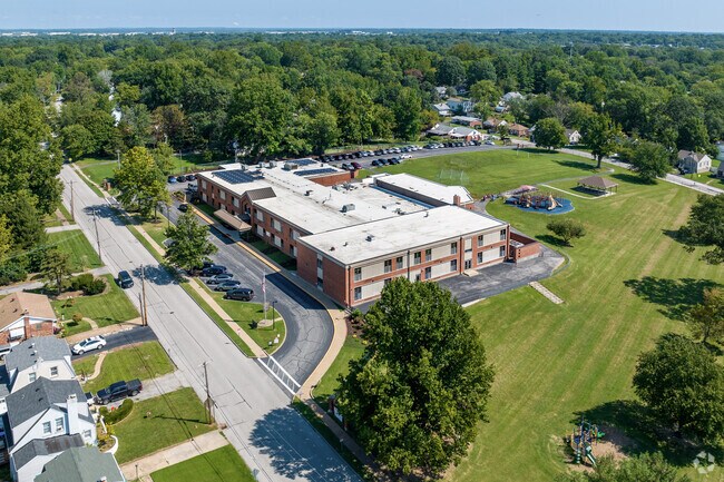 Marion Elementary School is a public school located in St. Louis.