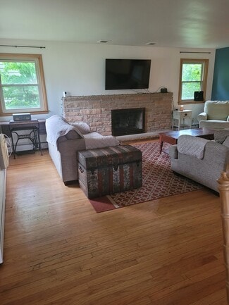 910 High St, Madison, WI 53715