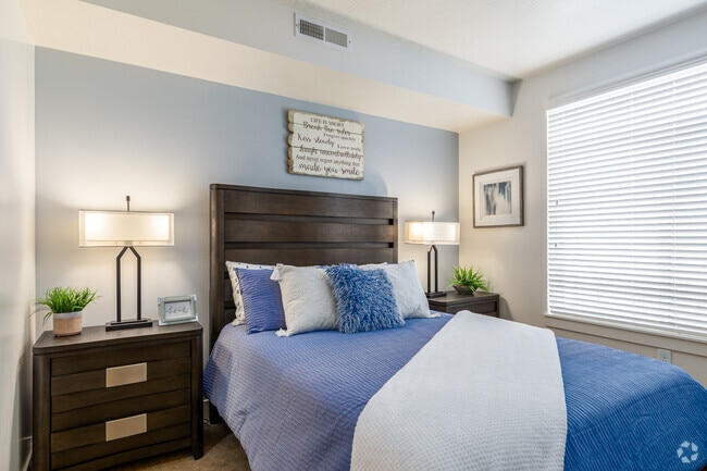 Seasons at Murray Crossing, Murray, UT 84107 - photo 5