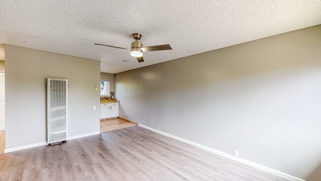 University Square Apartments, Davis, CA 95616 - photo 2
