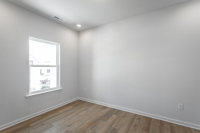 8136 Harbour Chase Loop, Collegedale, TN 37363 - photo 5