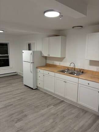 164 Veranda St, Portland, ME 04103