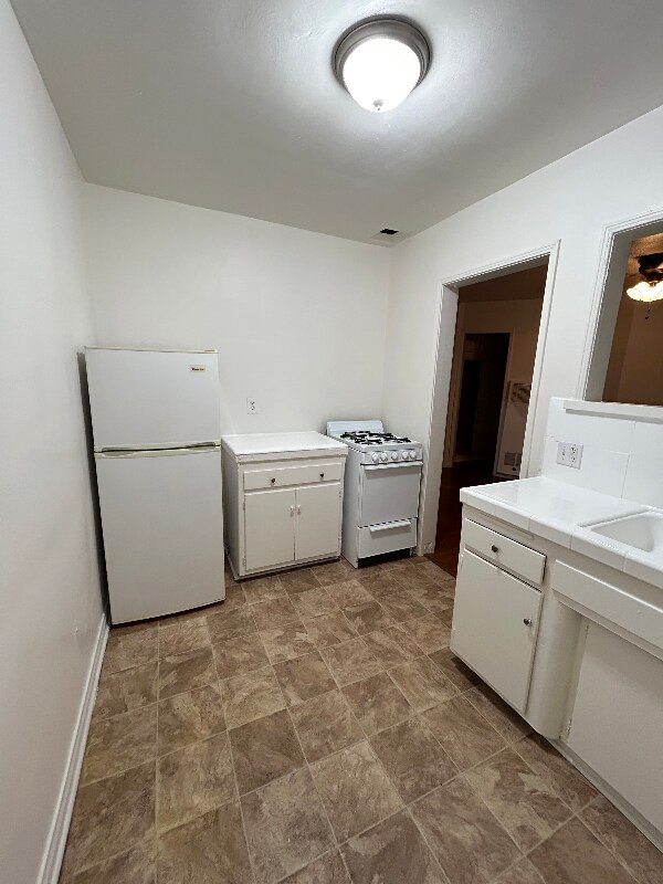 1737 N Sycamore Ave unit 212, Los Angeles, CA 90028 - photo 6