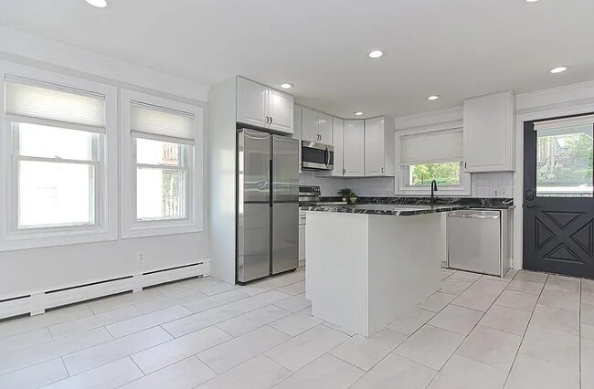 237 Trenton St unit A, Boston, MA 02128 - photo 4