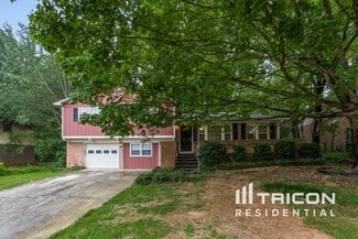 761 San Miguel Dr, Stone Mountain, GA 30083