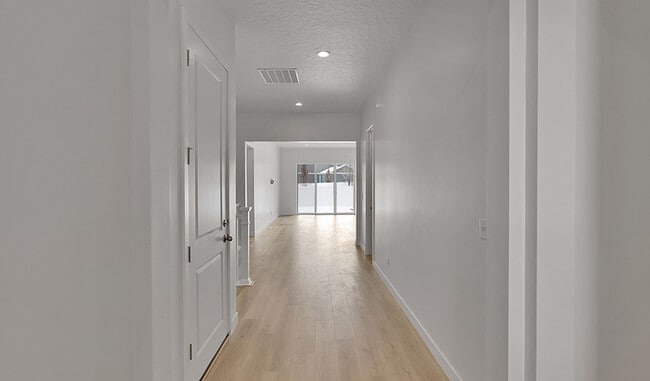 283 E Polaris Dr, Saratoga Springs, UT 84045 - photo 2