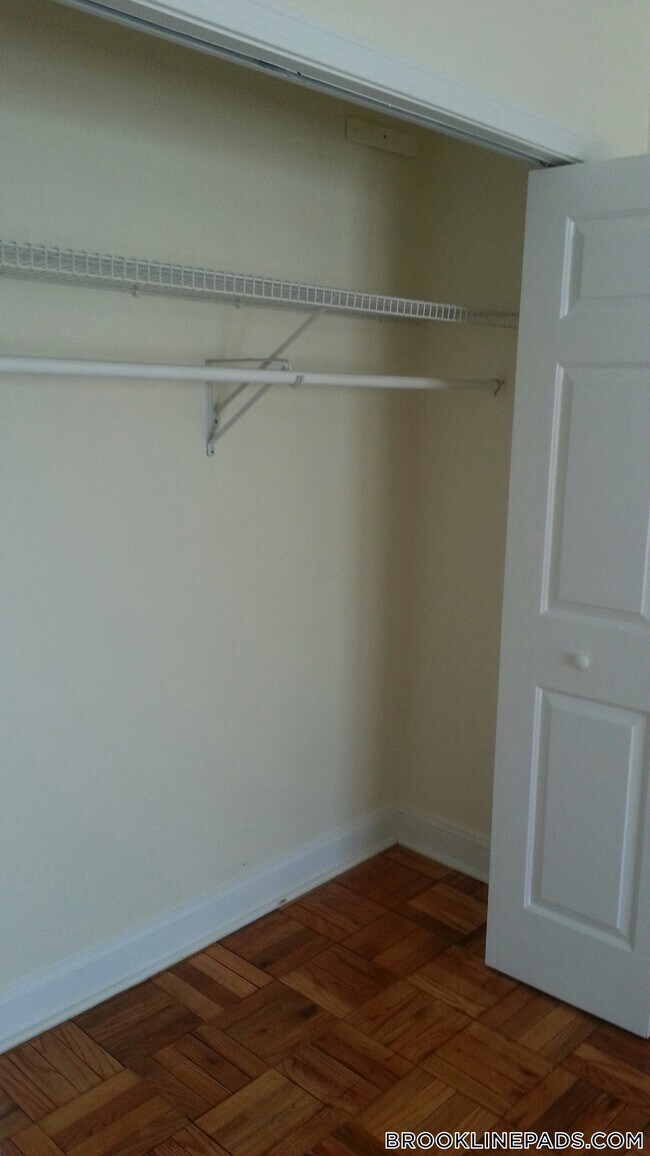 115 Gerry Rd, Chestnut Hill, MA 02467 - photo 7