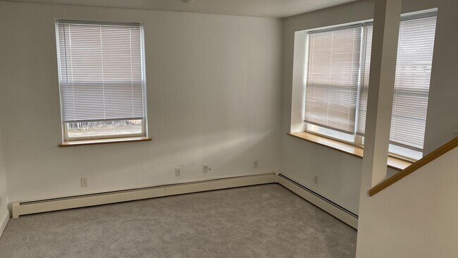 211 W State St unit 4, Johnstown, NY 12095 - photo 7