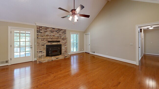 112 Barber Dr, Stockbridge, GA 30281 - photo 2