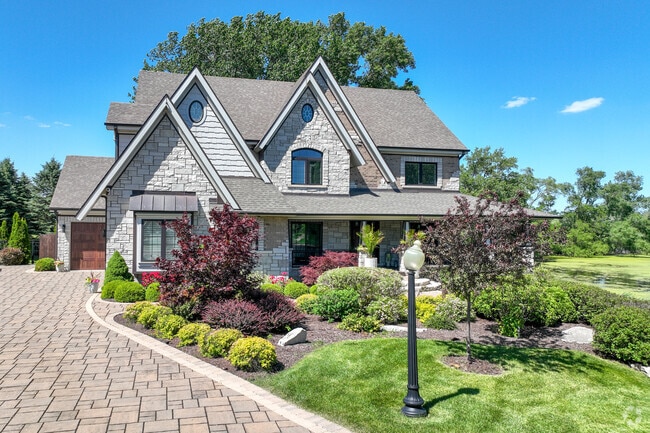 Custom homes on beautiful lots can be found throughout Southeast Lemont.
