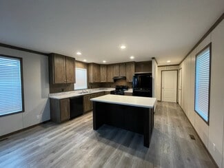 88 Normandy Dr, Howell, MI 48843