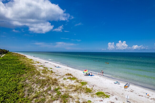 The Belleair Beach neighborhood has miles of beautiful white beaches for you to enjoy.