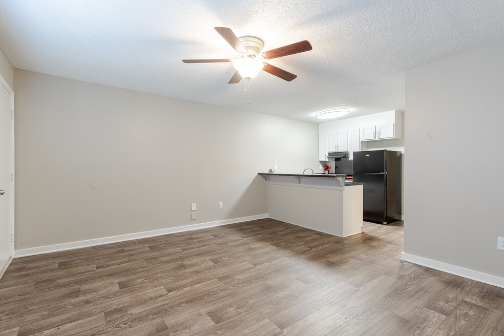 Crestview Huntington, Concord, NC 28027 - photo 1